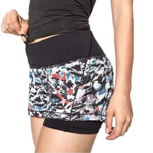 Lululemon women’s 6 multi colored break free shorts EC Black waistband & shorts